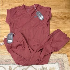 Figs FORMx scrub set BNWT